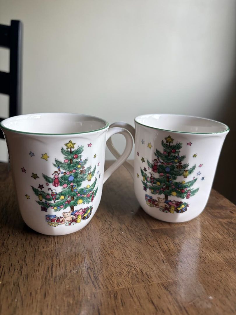 Christmas Dining Happy Holiday Mug