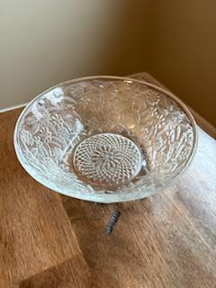 Vintage Indiana Glass Pineapple Floral Bowl