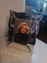 Marilyn Mirrored Frame