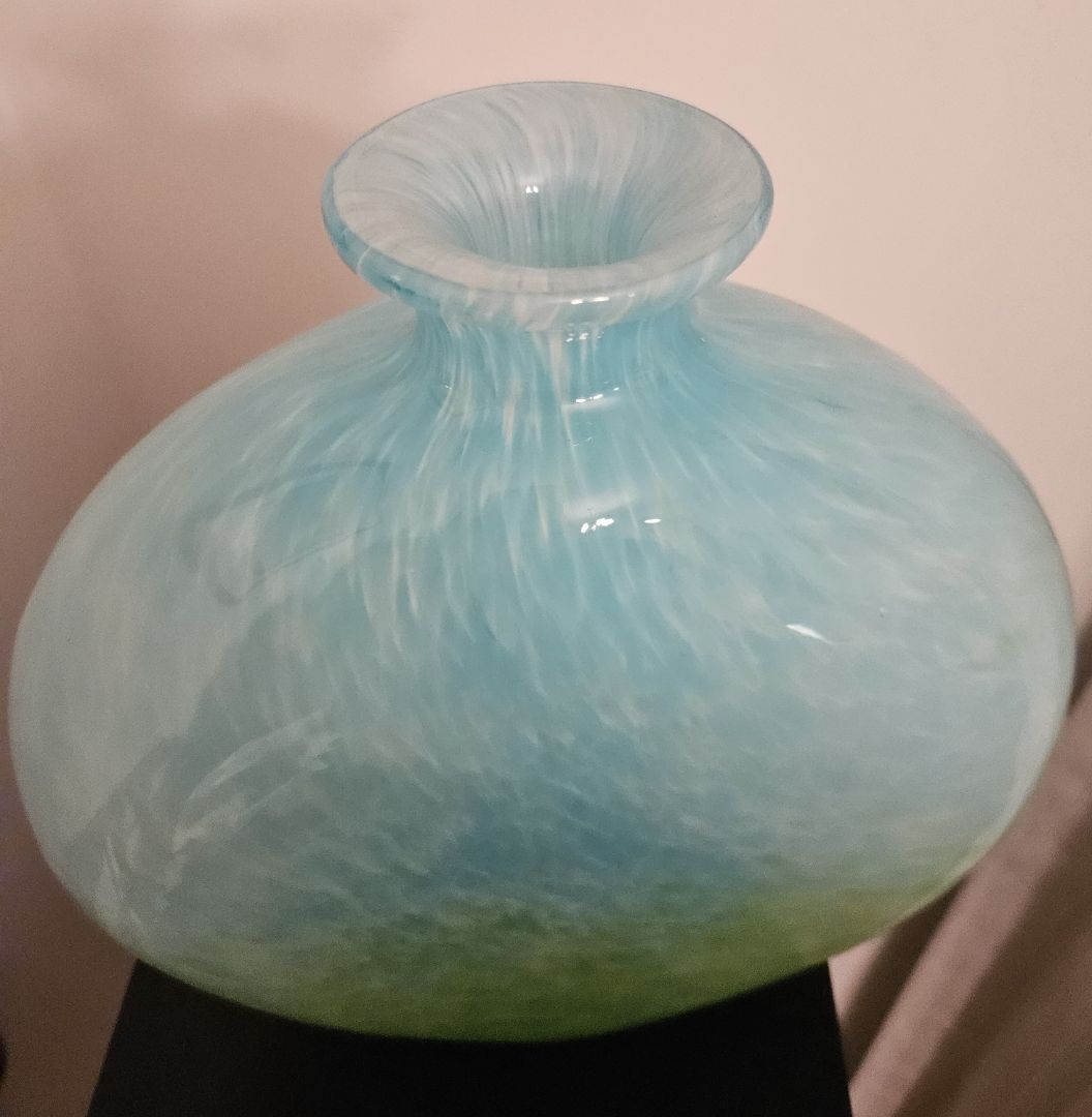 Blue_20Green_20Orb_20Vase2.jpg