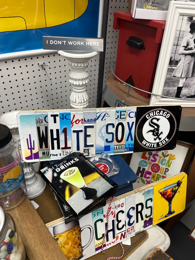 HM LP 'Cheers' Sign