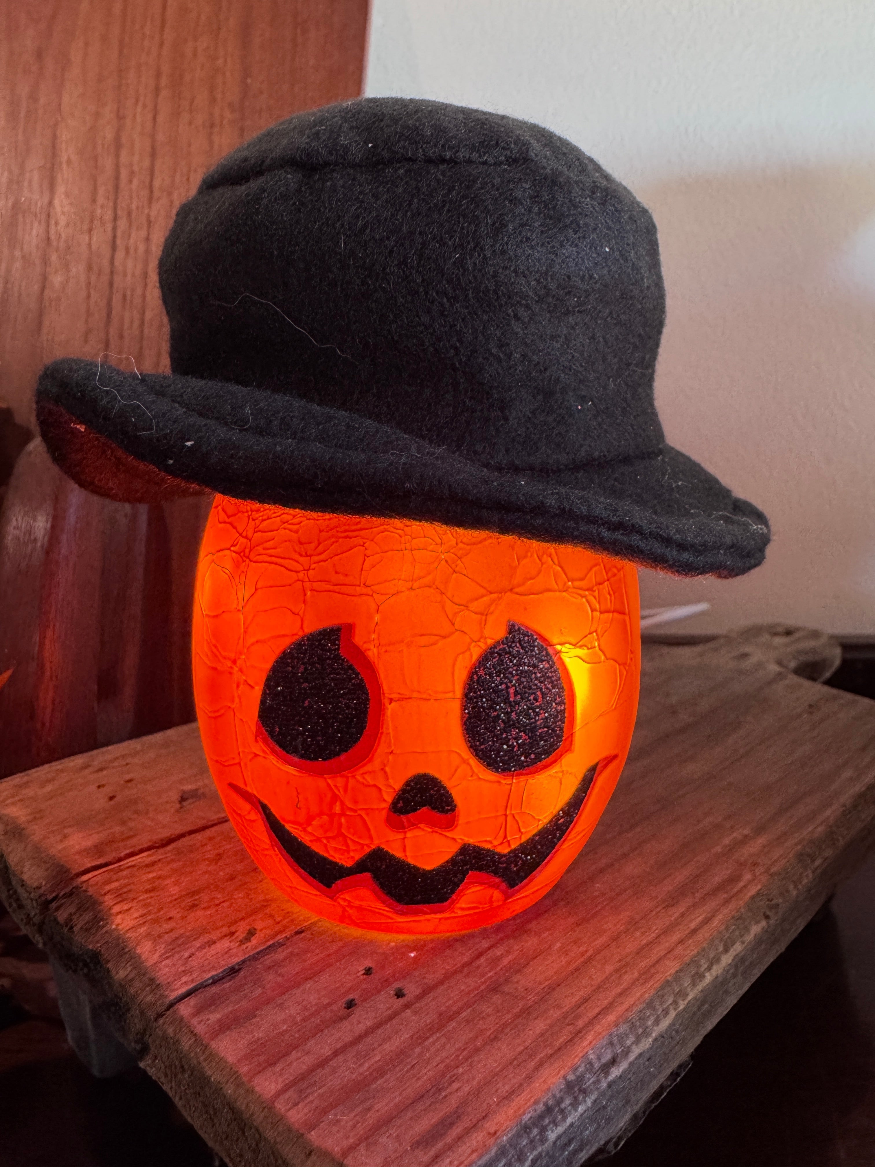 Stony Creek Pumpkin with Hat Pre-Lit Small Jar