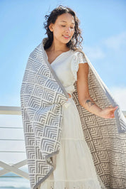Oyster Cove Diamond Grey Blanket