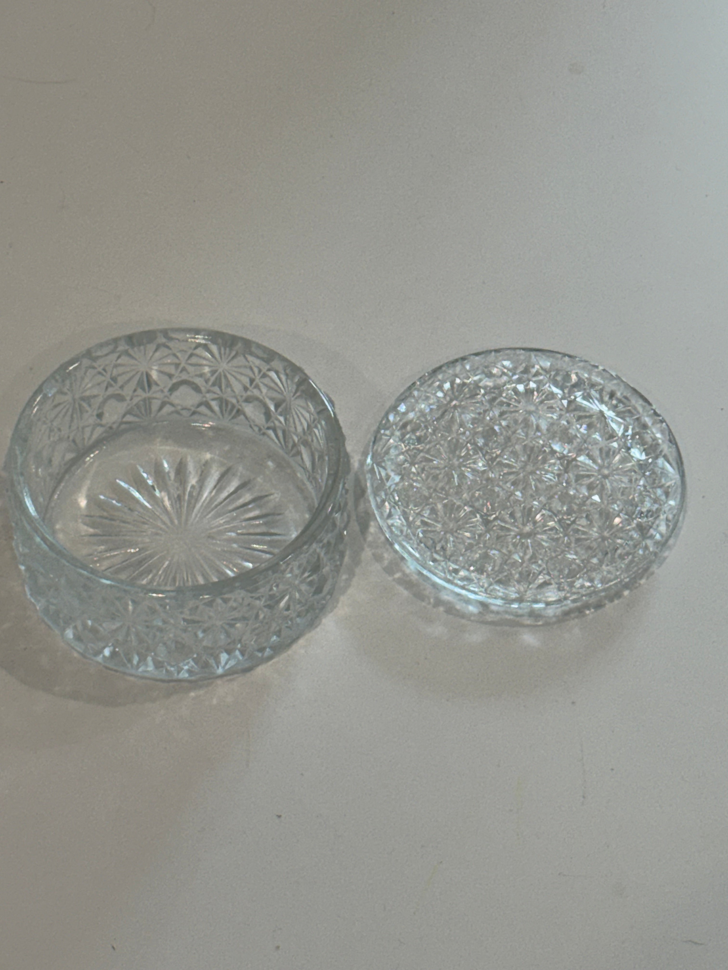 Round lidded glass powder jar/trinket or jewelry box