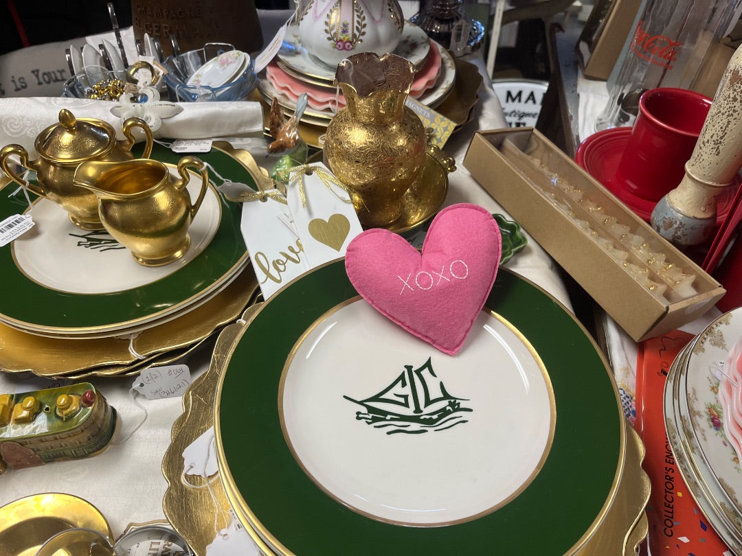 Gold Scalloped Plate Charger - New