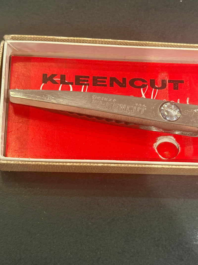1950s Kleencut Pinking Shears with automatic stop — alternate view