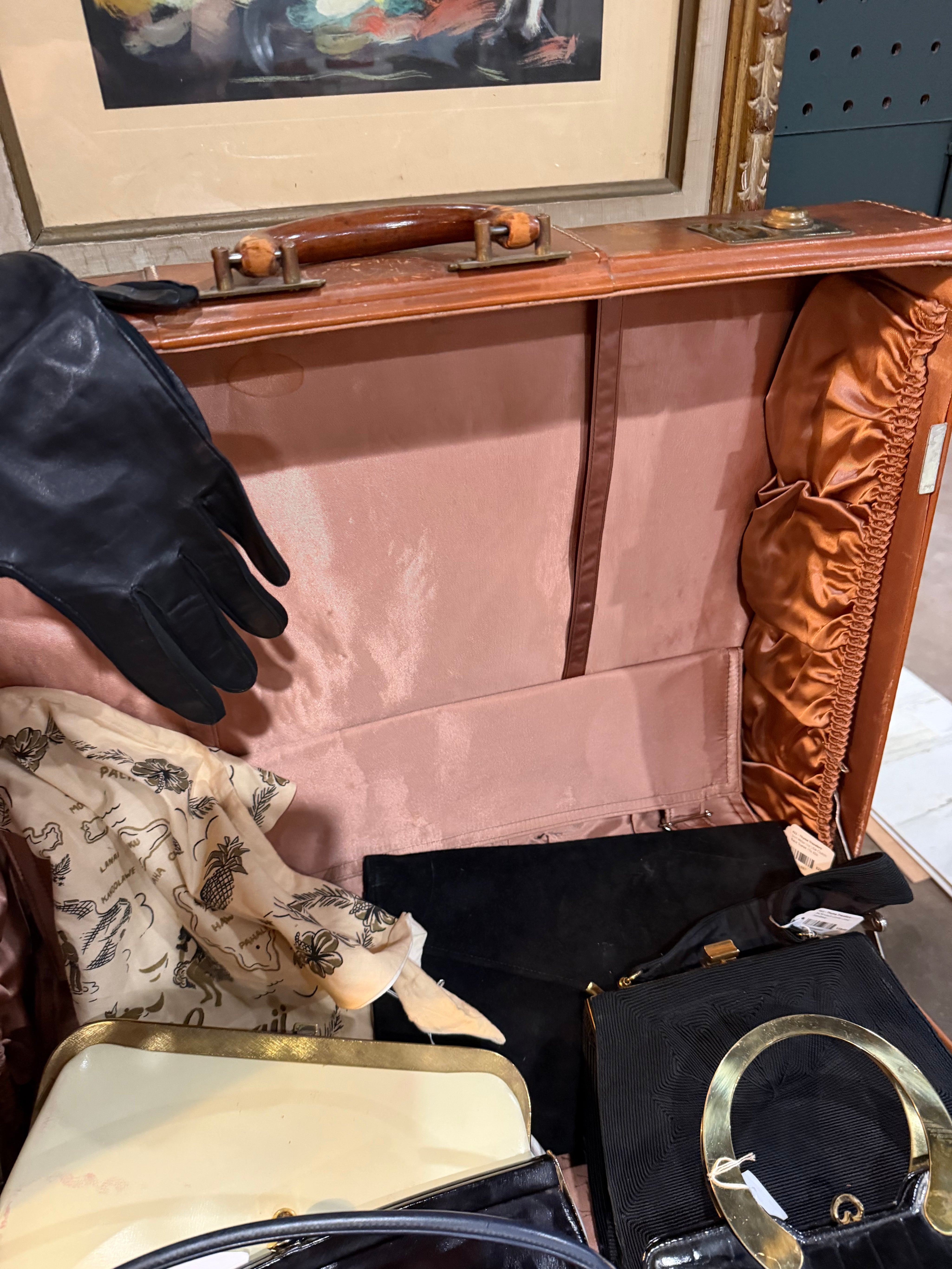 22x18x12” brown leather suitcase 1940’s “Platt”