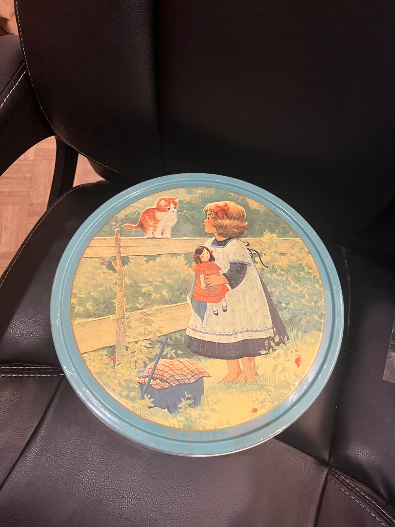 Christa Kieffer Danish Cookie Tin/Girl Goose