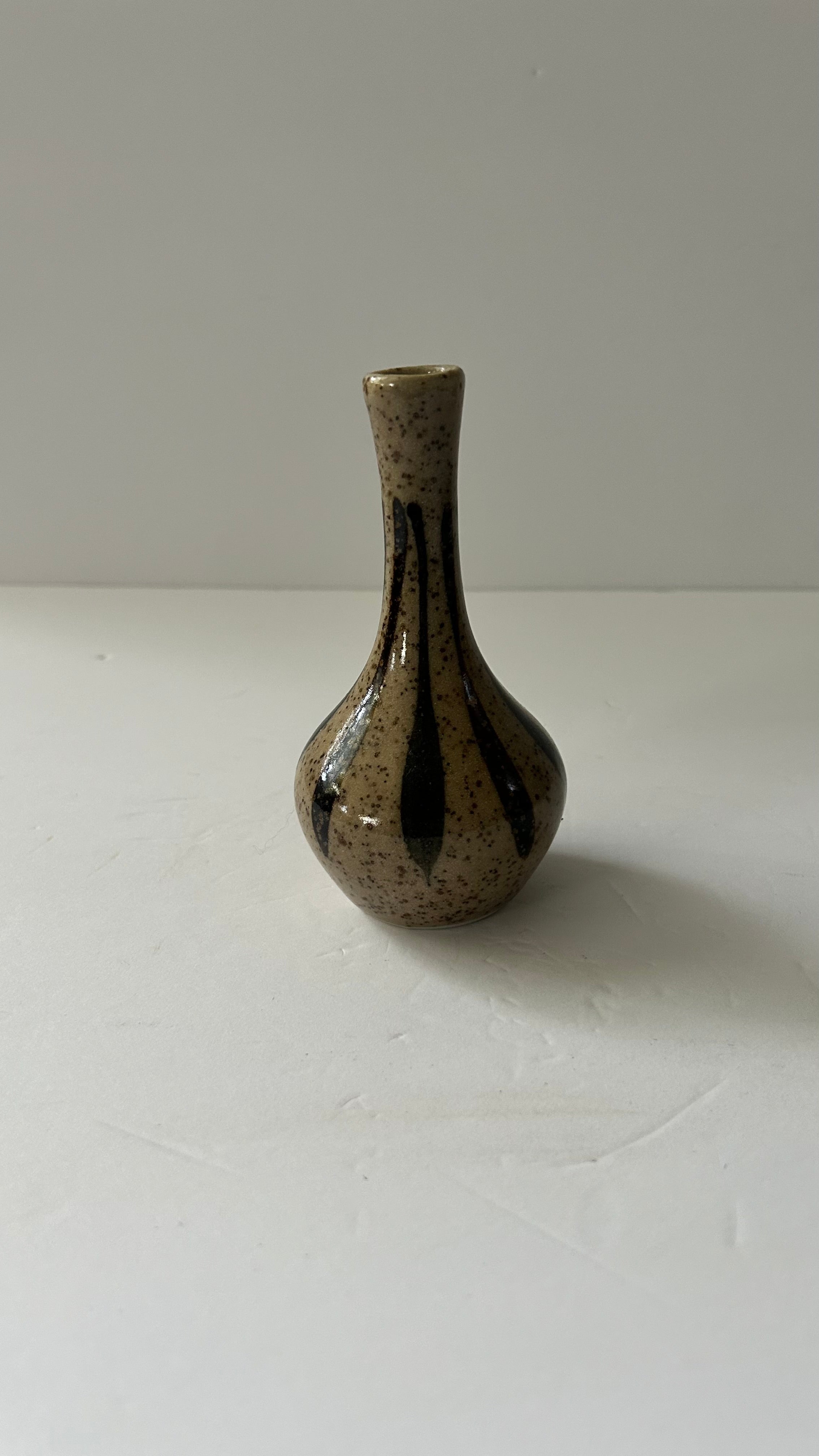 Midcentury Japanese bud/weed vase