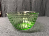 Green Pyrex 1.5 L bowl