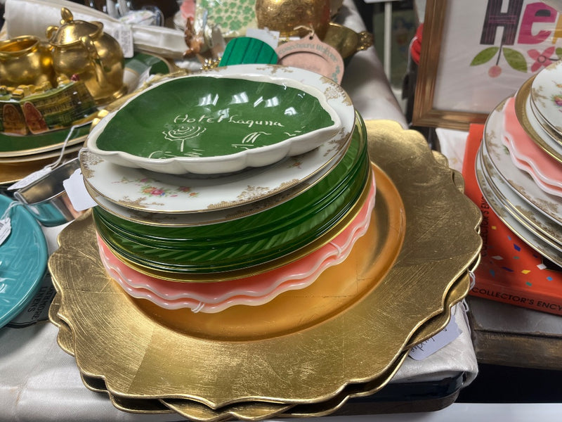 VTG GR. Depression Glass Swirl Plate 8" — alternate view