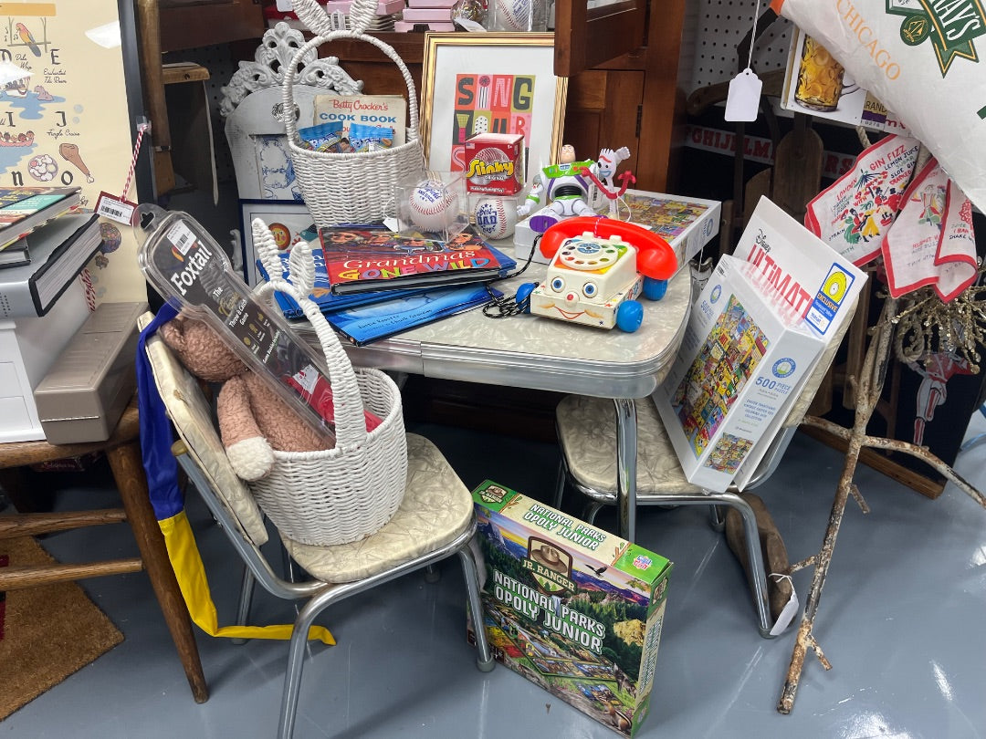 1950's Child's Formica/Chrome Table & Chairs (2) Set