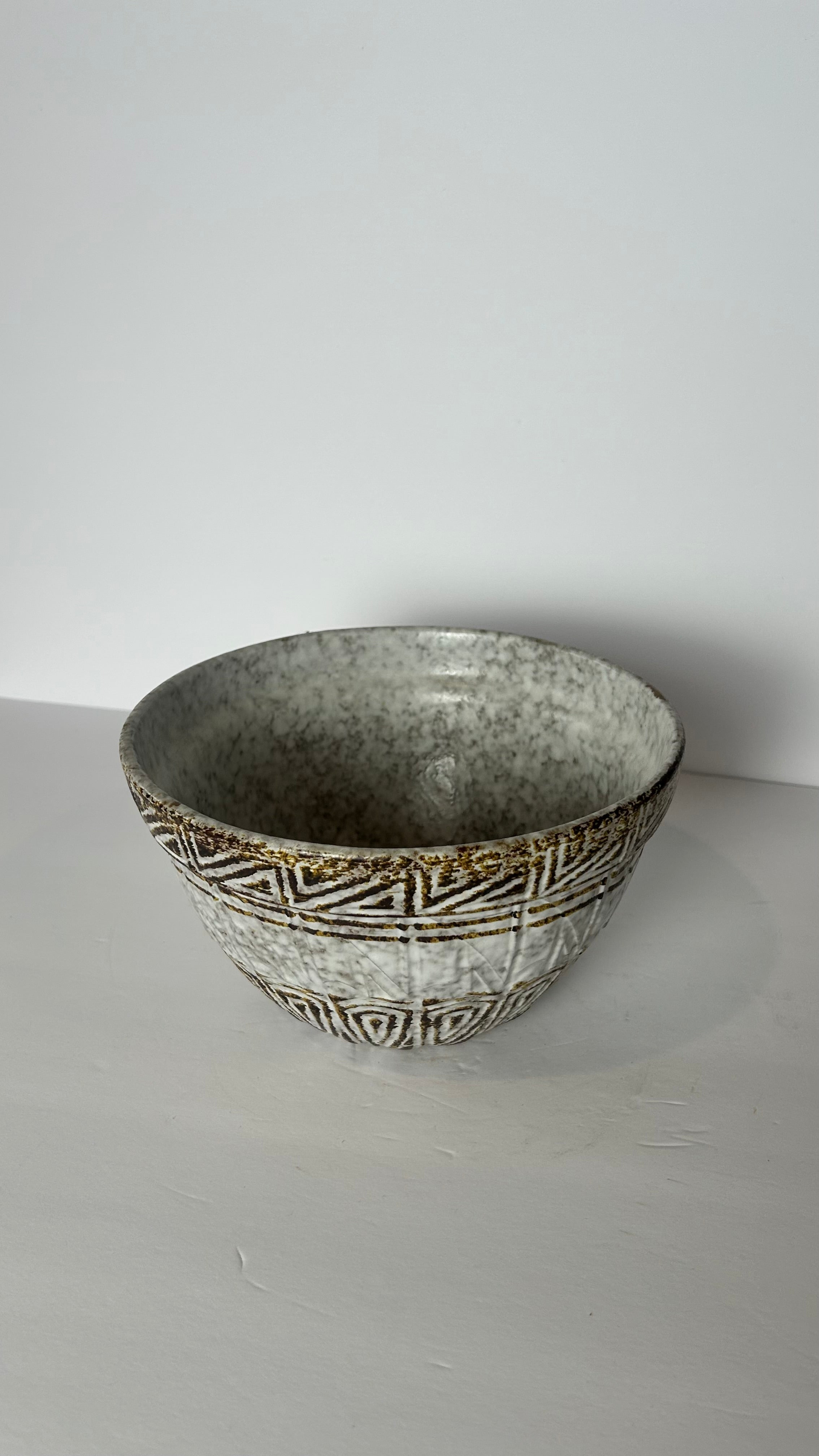 Robert Maxwell ceramic mixing bowl