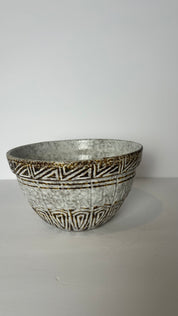 Robert Maxwell ceramic mixing bowl