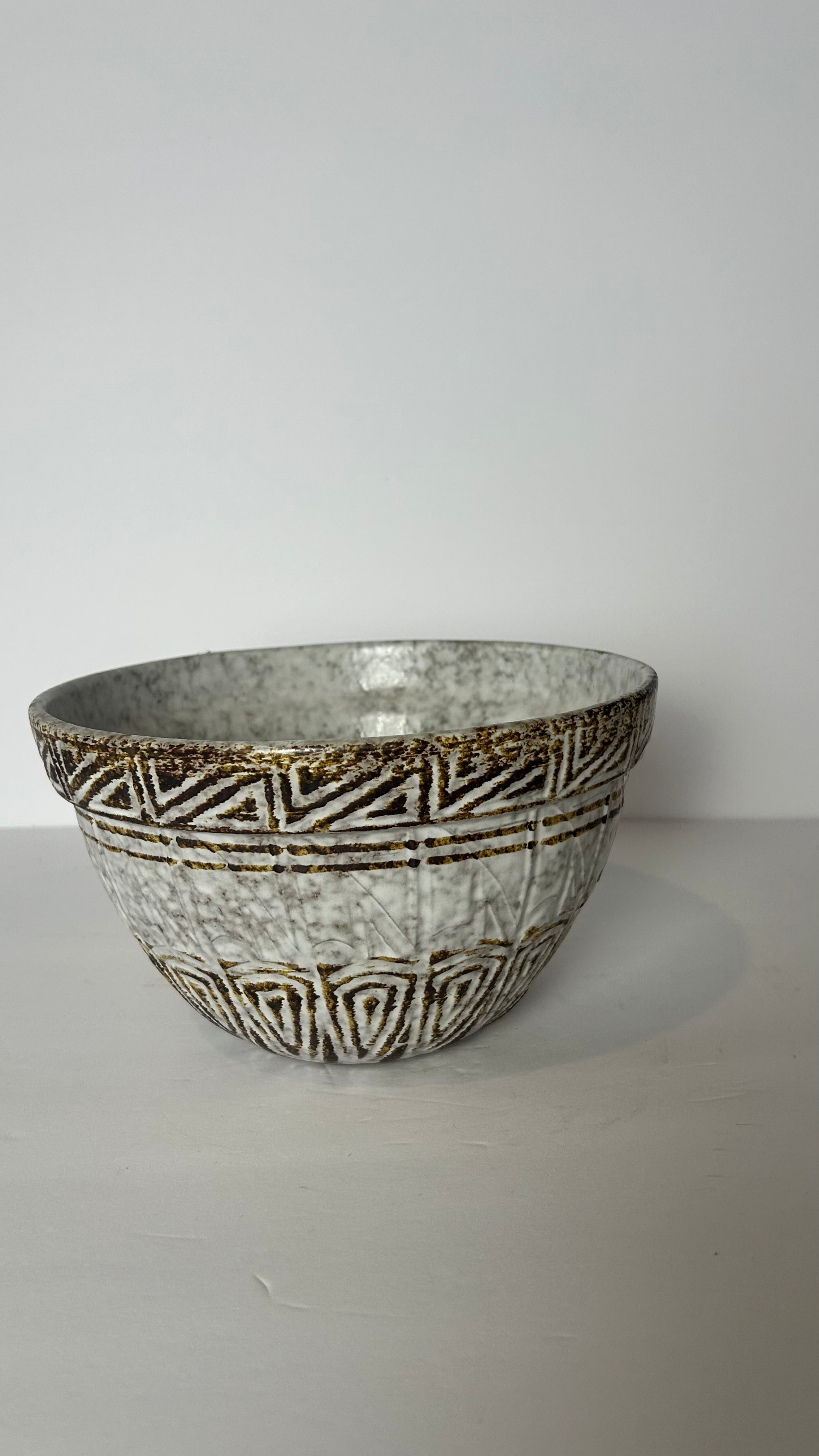 Robert Maxwell ceramic mixing bowl
