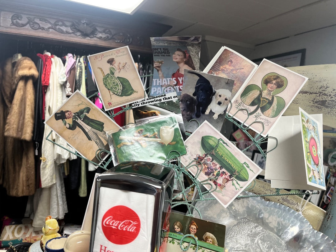 VTG  St. Pat's Day Cards + Envelope