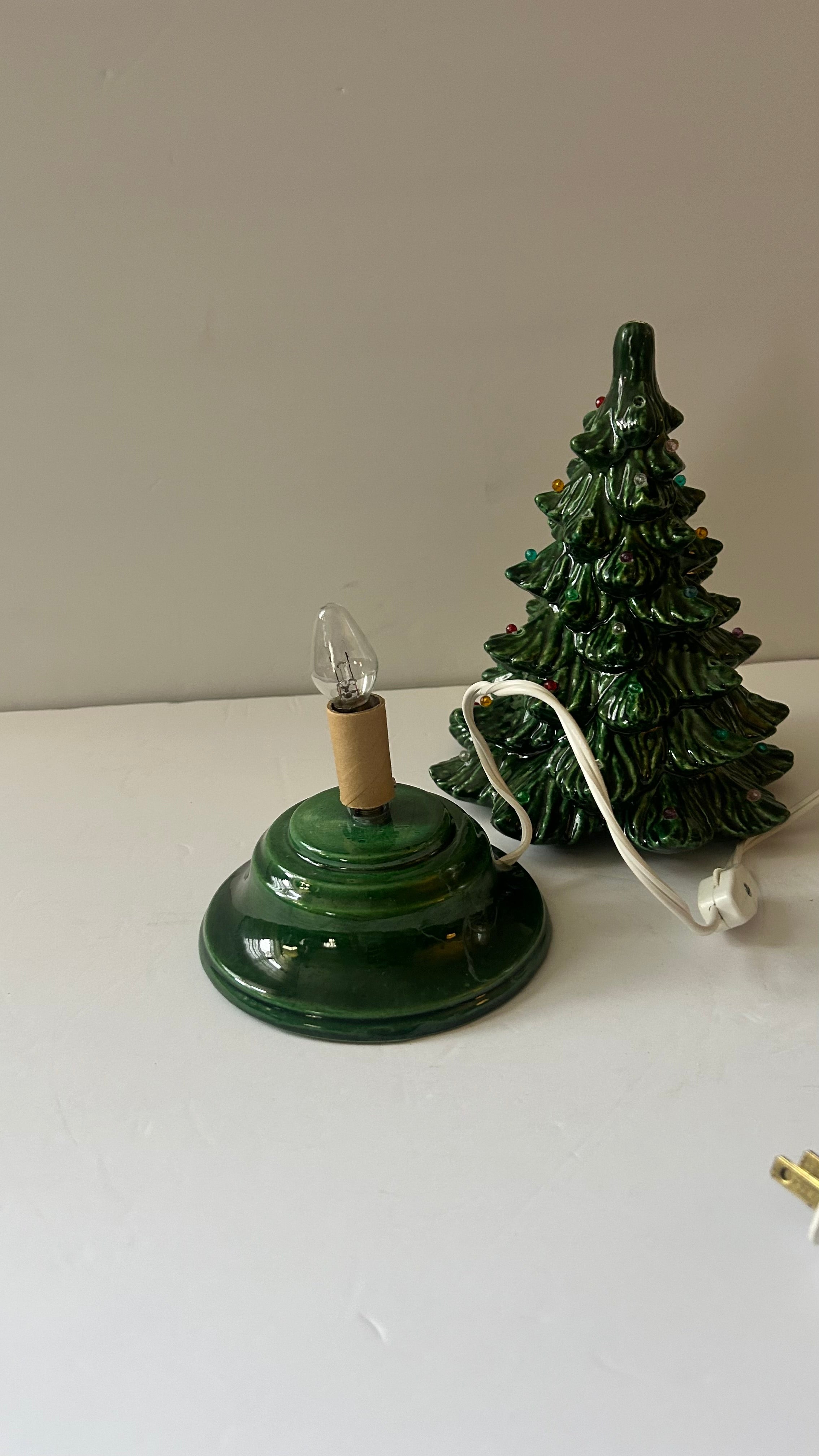Vintage Atlantic Mold Green Ceramic Lighted Christmas Tree Made In USA