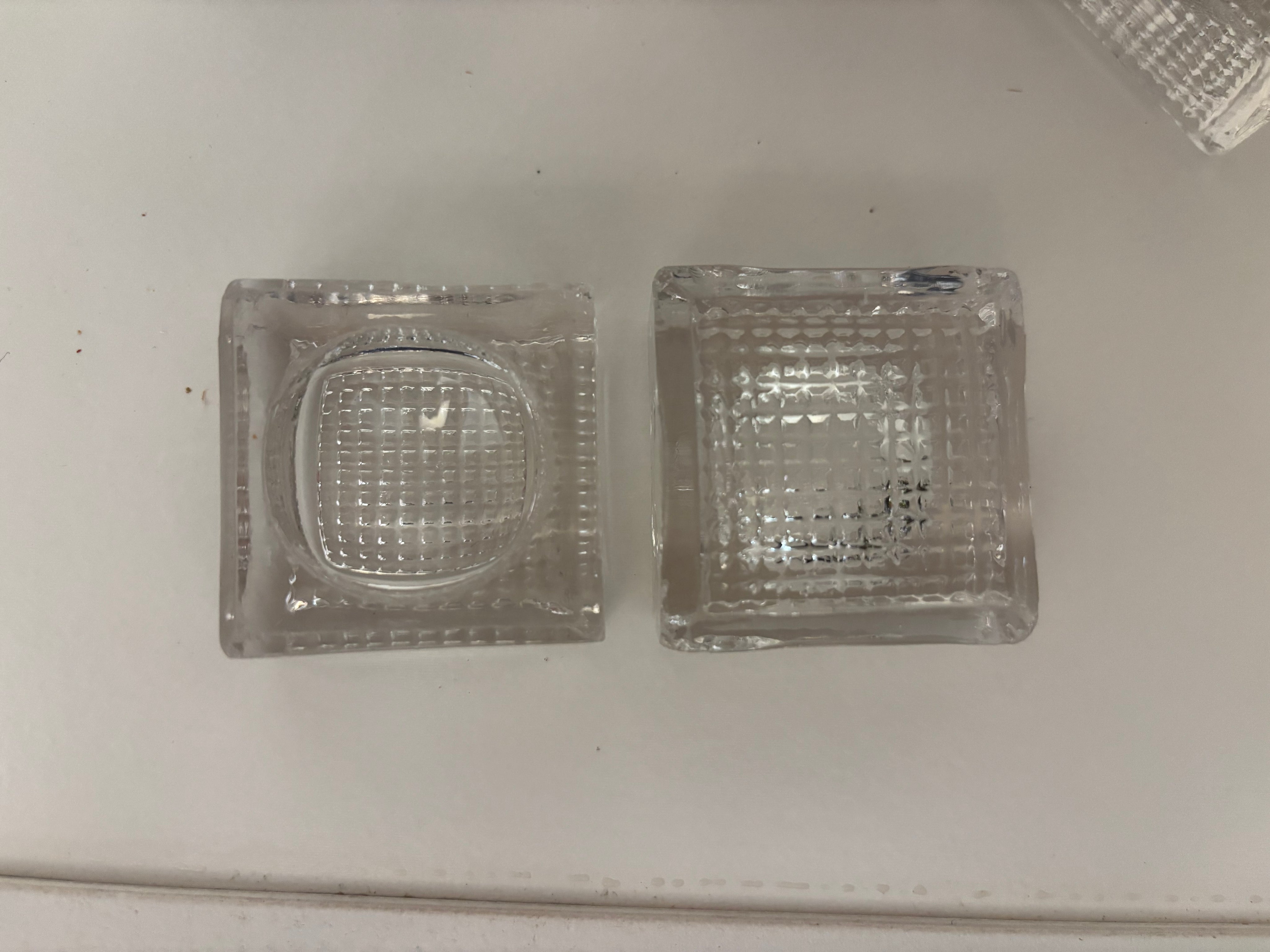 Mahj dice holder/salt cellar glass