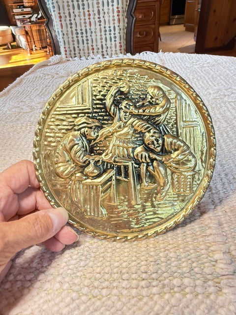 Brass Round Wall Pocket