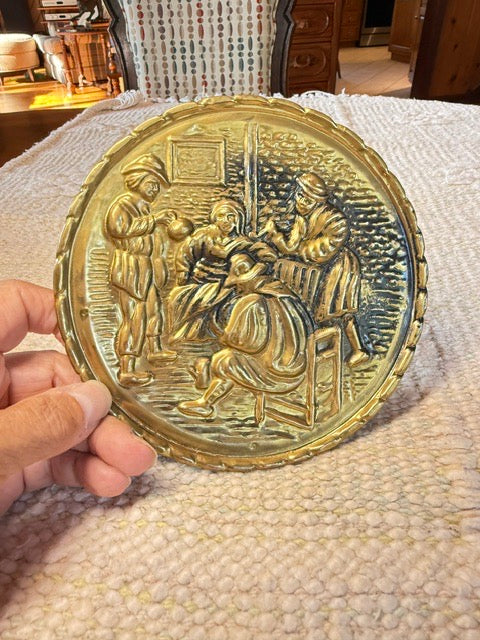 Brass Round Wall Pocket