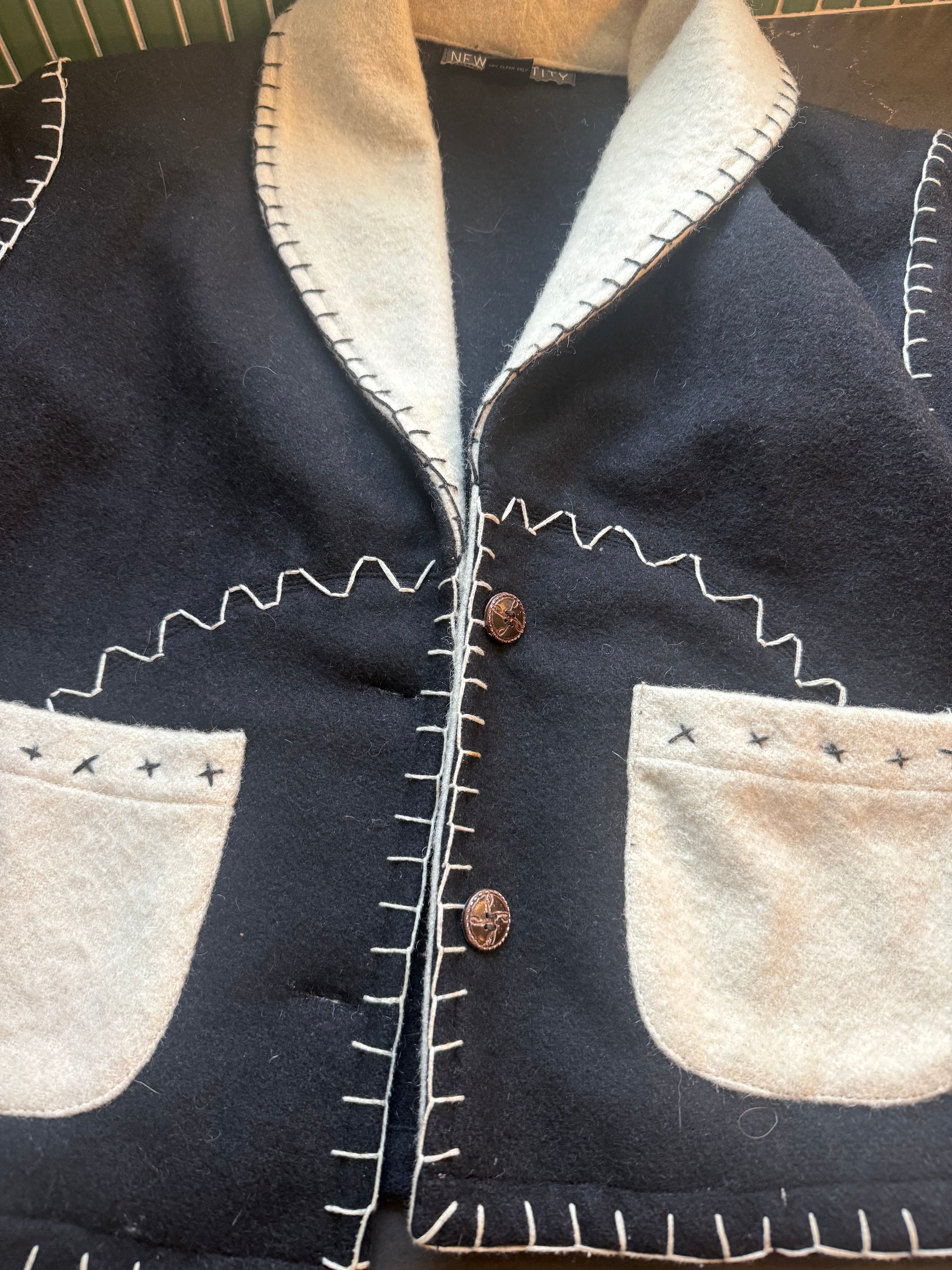 VTG black and white stitched wool jkt