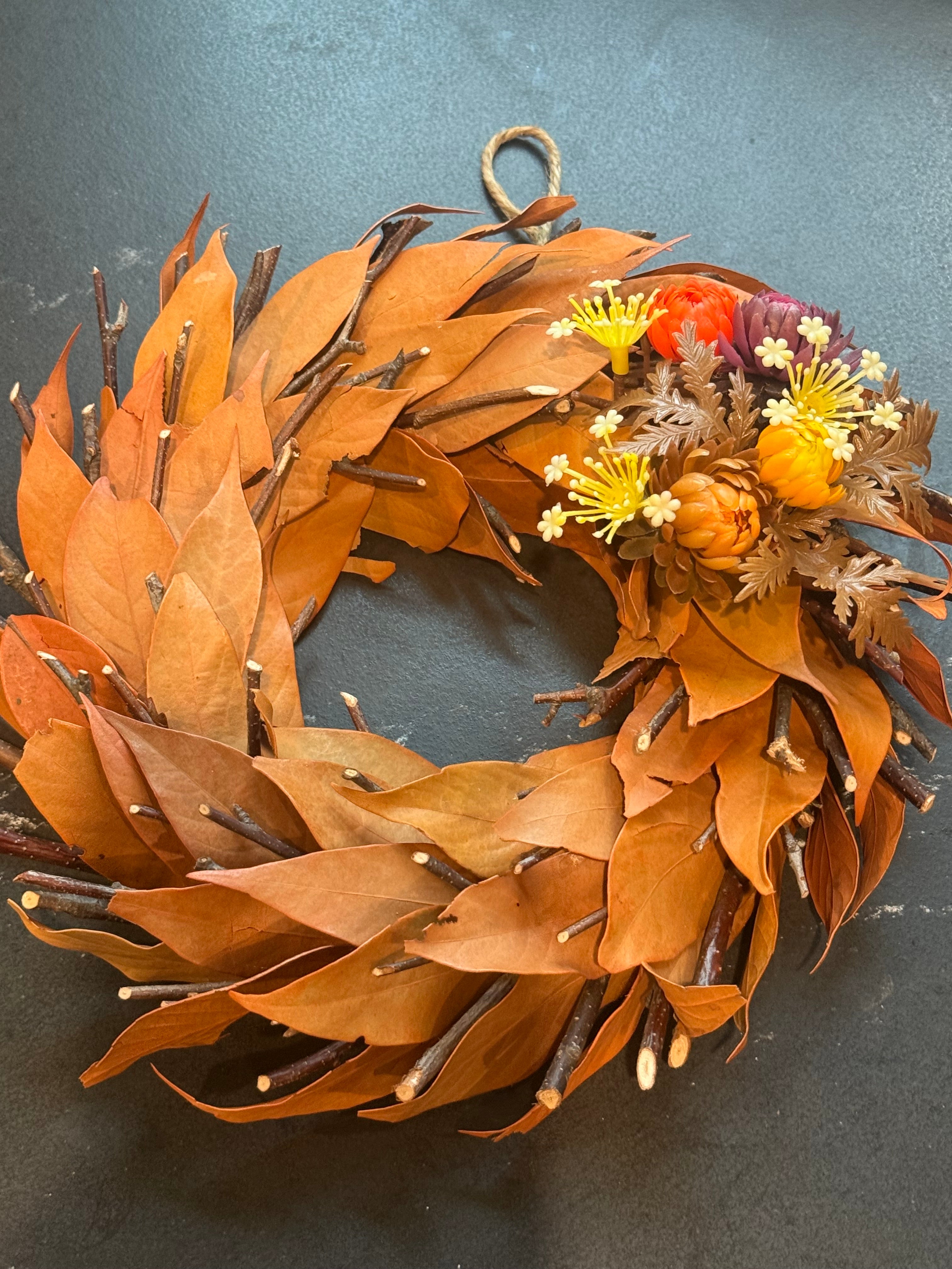 VTG dried bay leaf wreath with artificial flowers