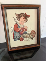 HUMMEL CROSS STITCH ART - KNITTER