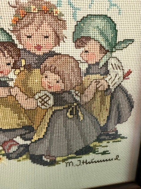 HUMMEL CROSS STITCH ART - DANCING ART