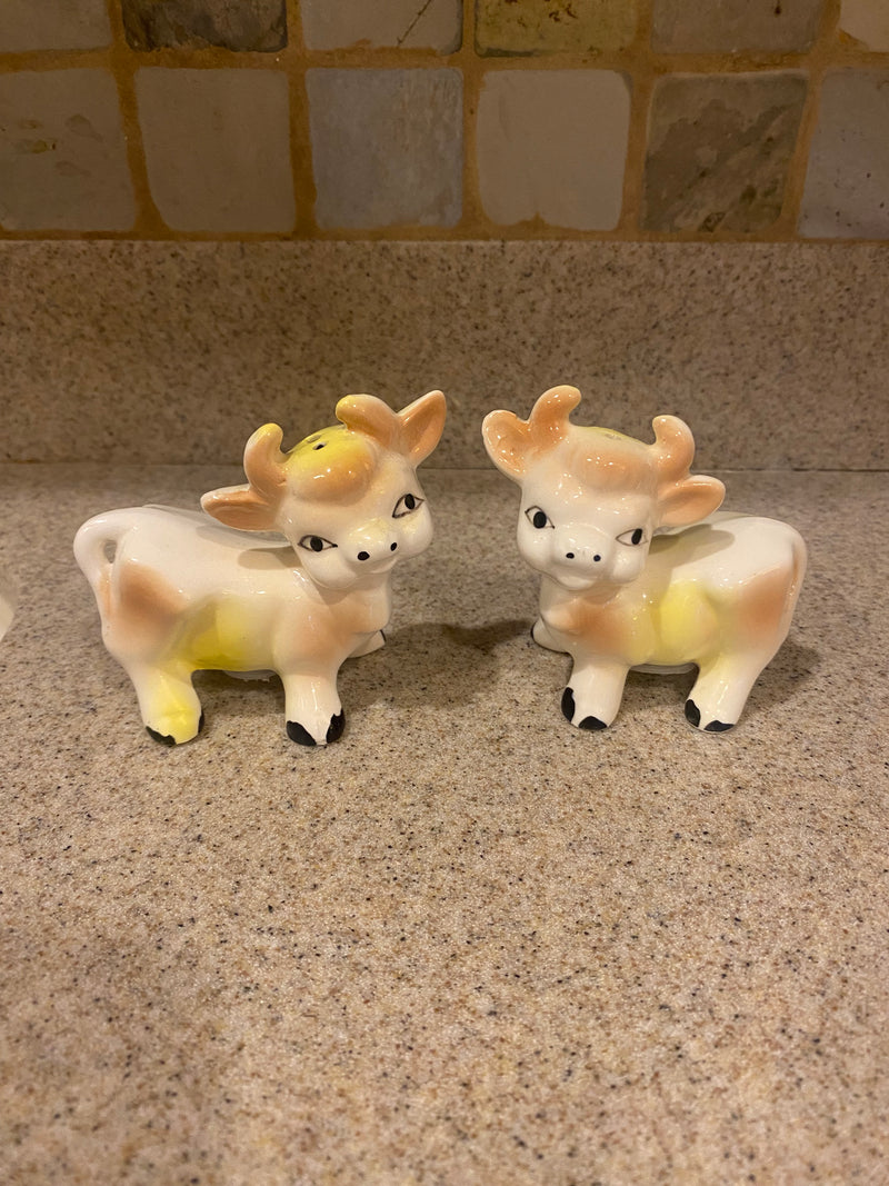 Vtg Cow Ceramic Salt and Pepper Shakers by 826 - MoEx Upcycling