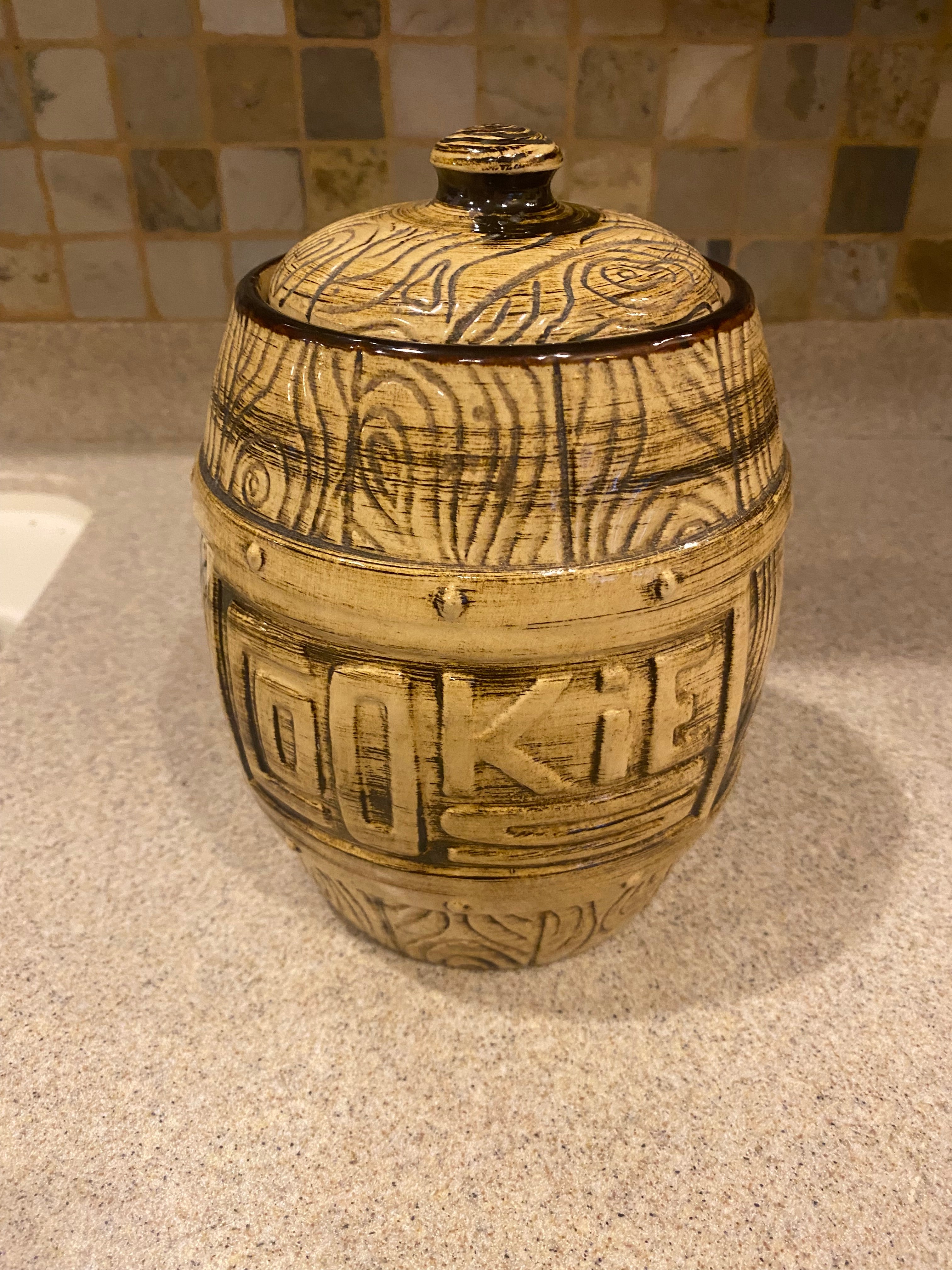 Vtg Wood Grain Barrel Ceramic Cookie Jar
