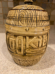 Vtg Wood Grain Barrel Ceramic Cookie Jar