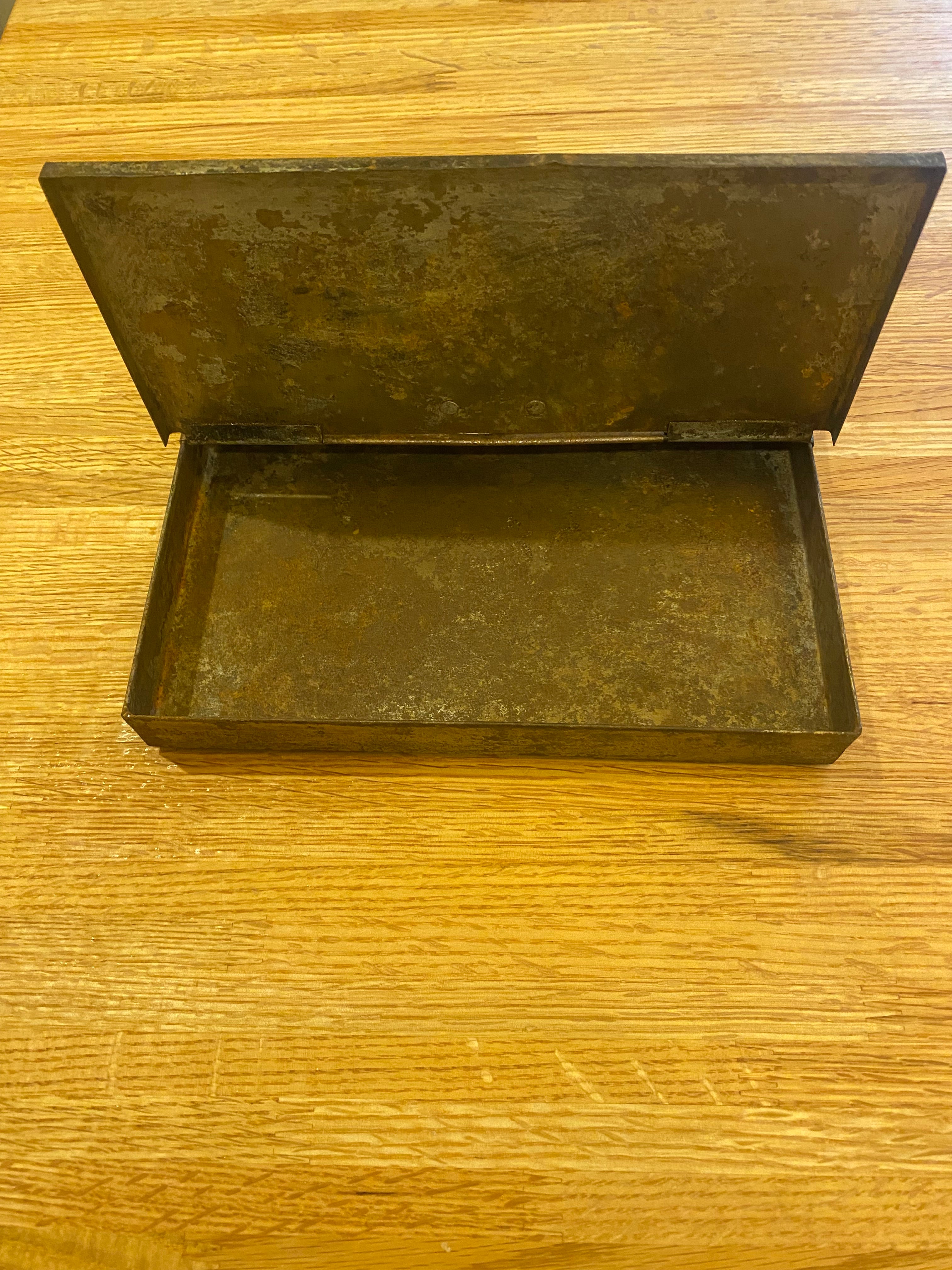 Vtg Metal Crumb Catcher-Ivy Motif
