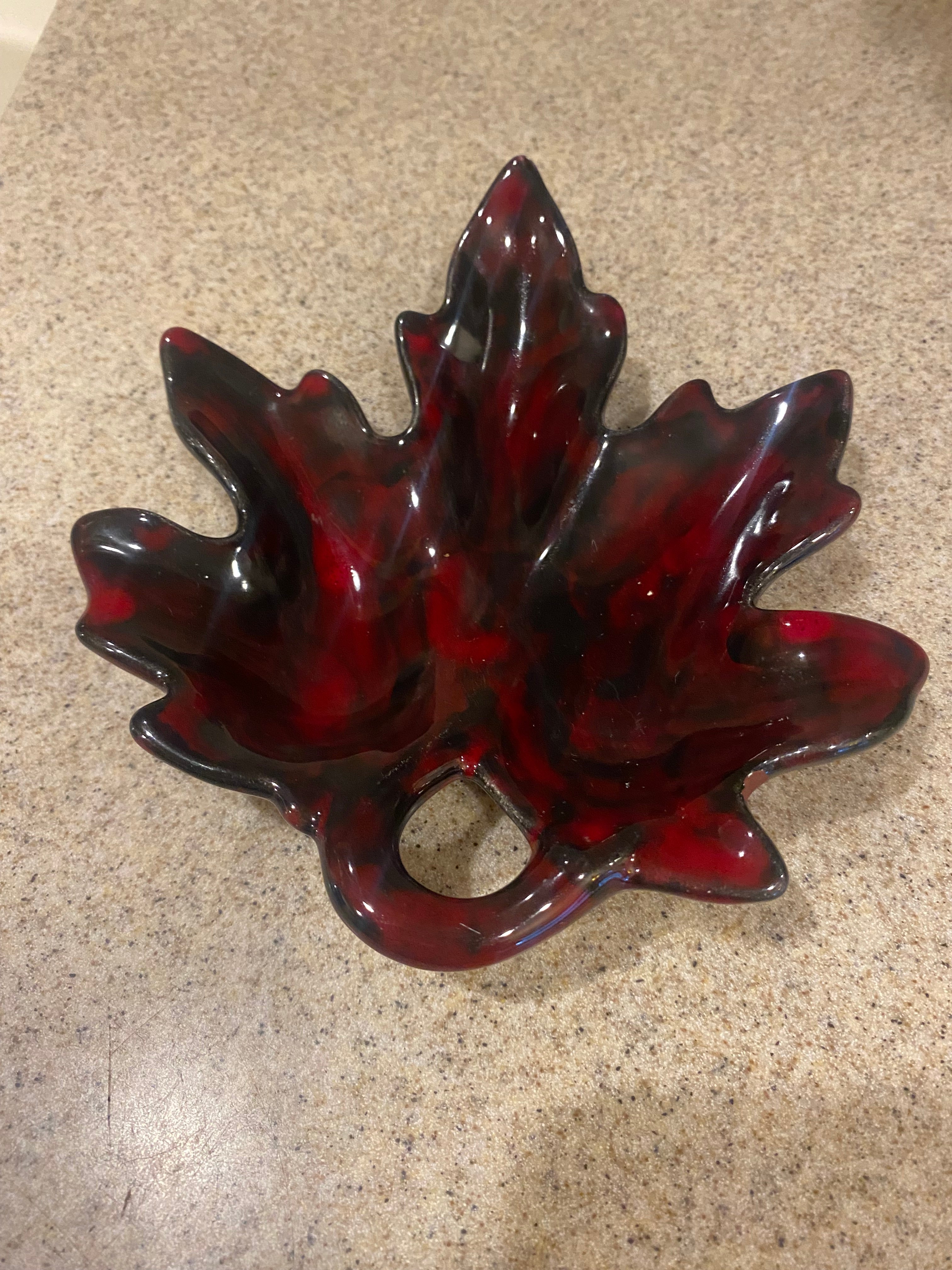 Vtg Ceramic Maple Leaf Trinket dish
