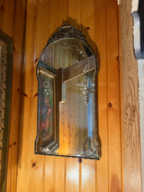 Vtg mirror with detail