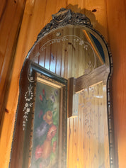 Vtg mirror with detail