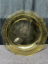 Yellow plate with design