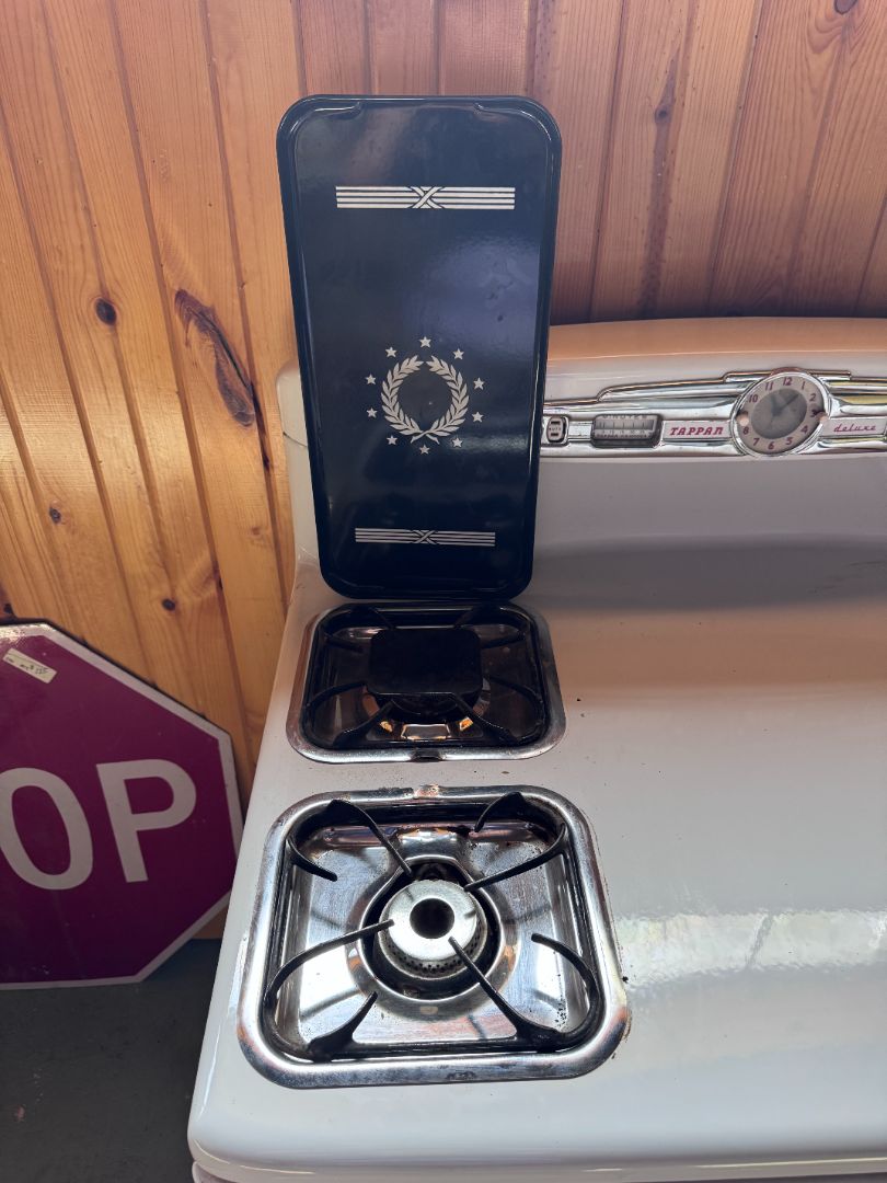 Vintage 1952 Tappan Deluxe Gas Stove