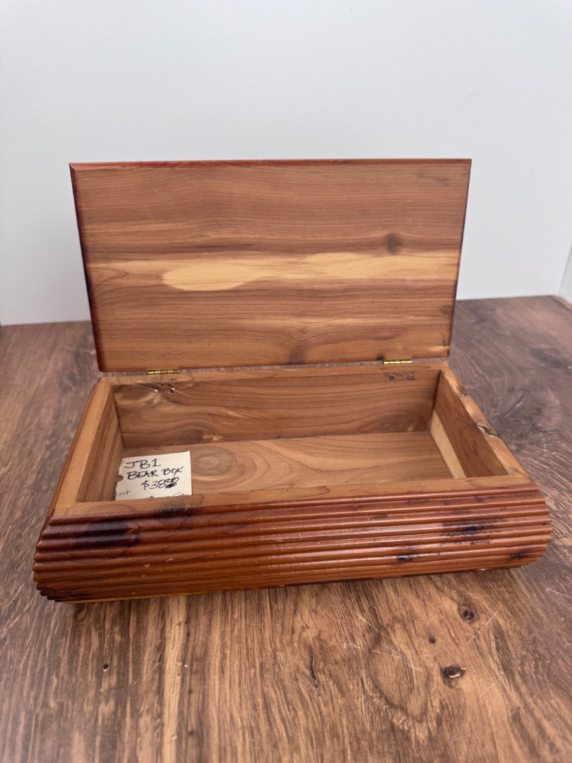 Vintage Cumberland Gap Wooden Jewelry Box with Bears on Lid