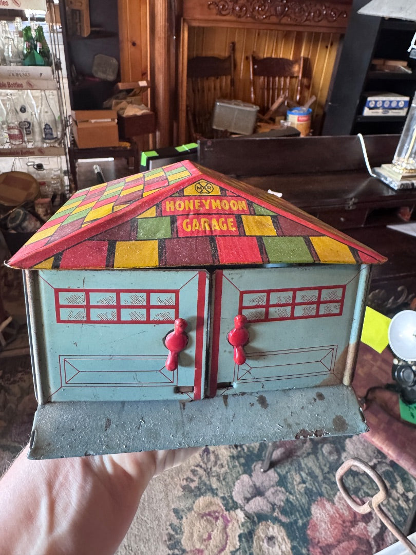 Vintage Metal Honeymoon Garage