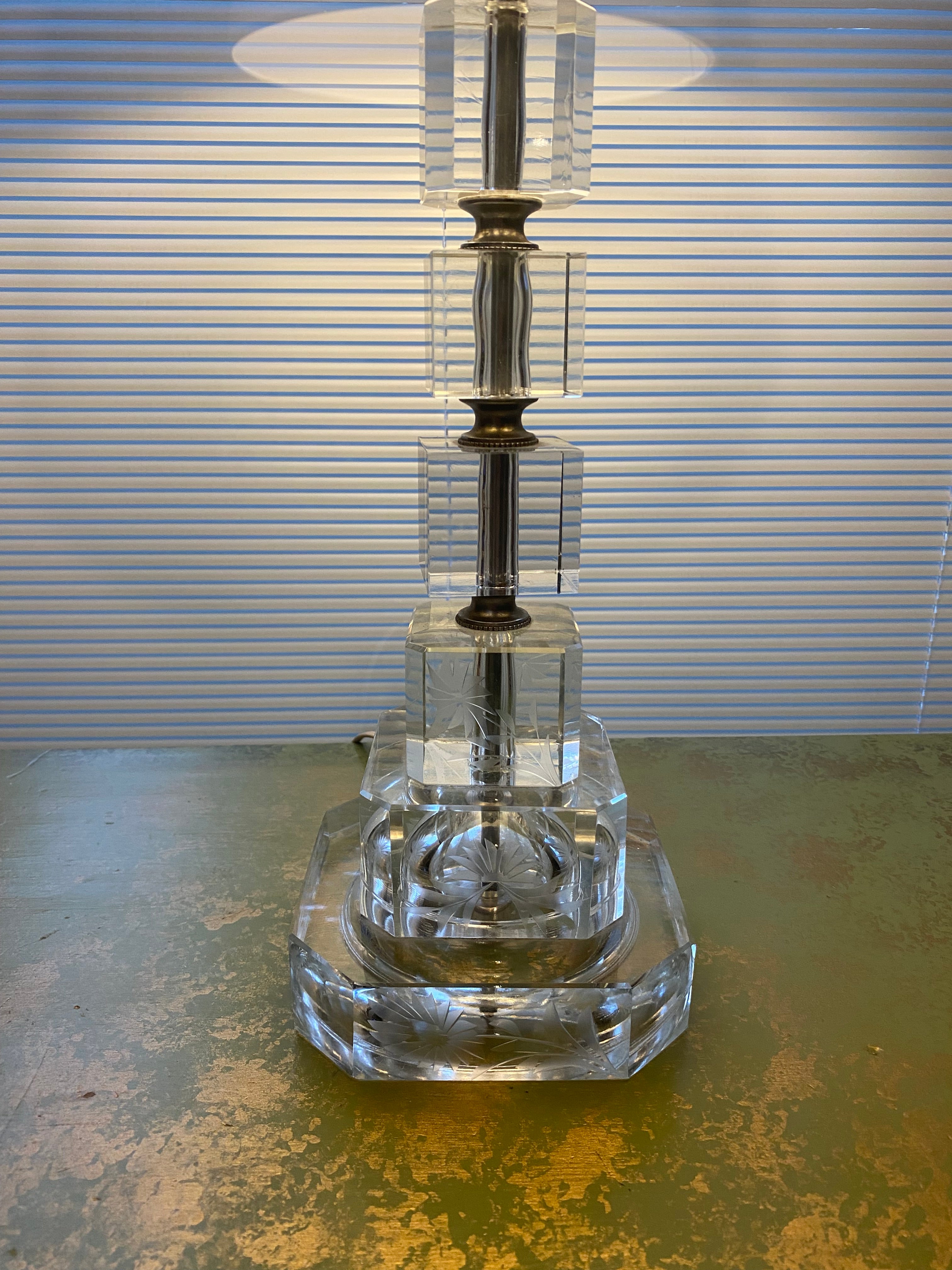 Vtg Etched Lucite Cubes Lamp-3 way bulb