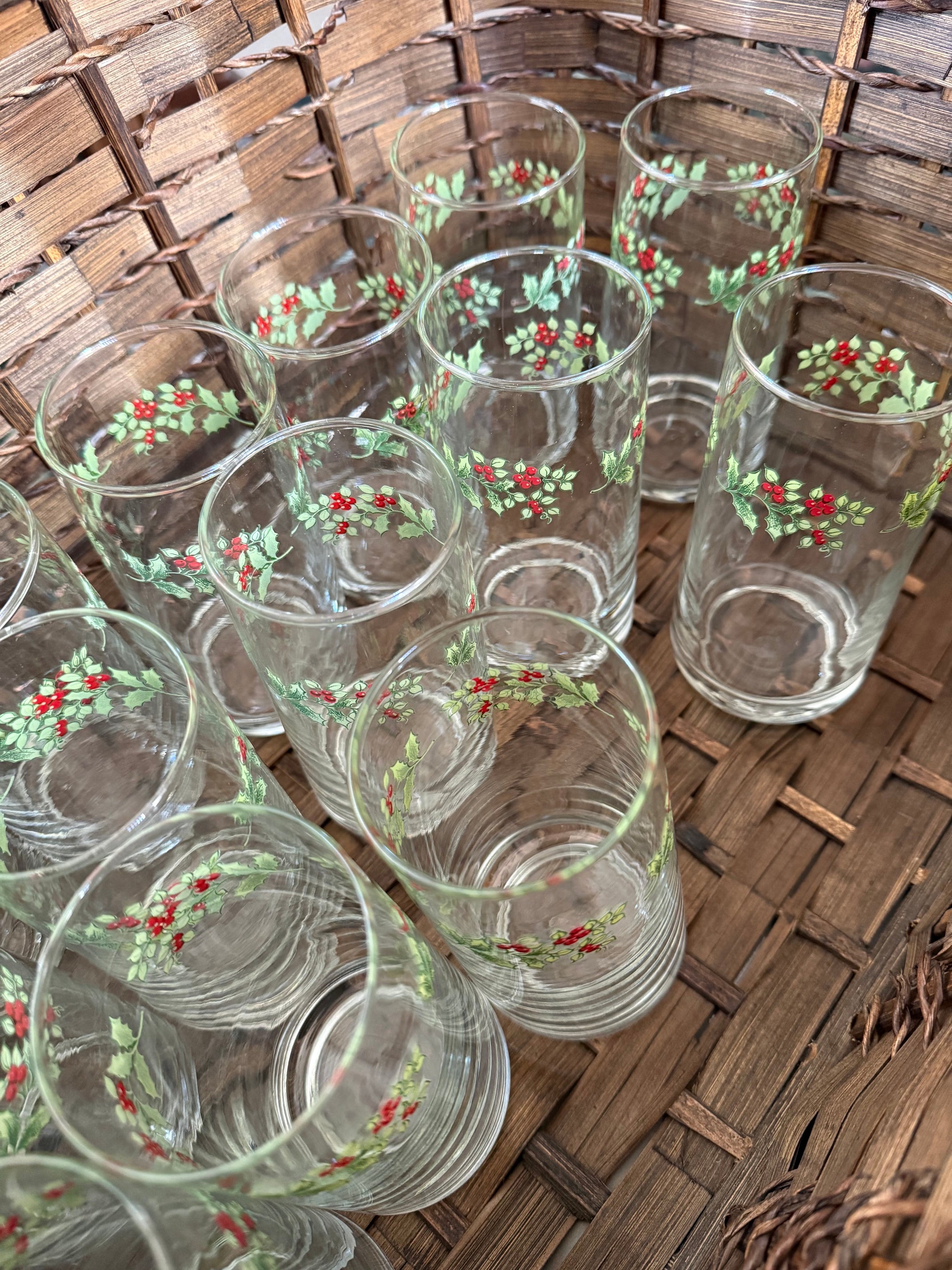 14 - Gibson Christmas Charm Delight Holiday Harmony Glassware Tumblers (12 oz)