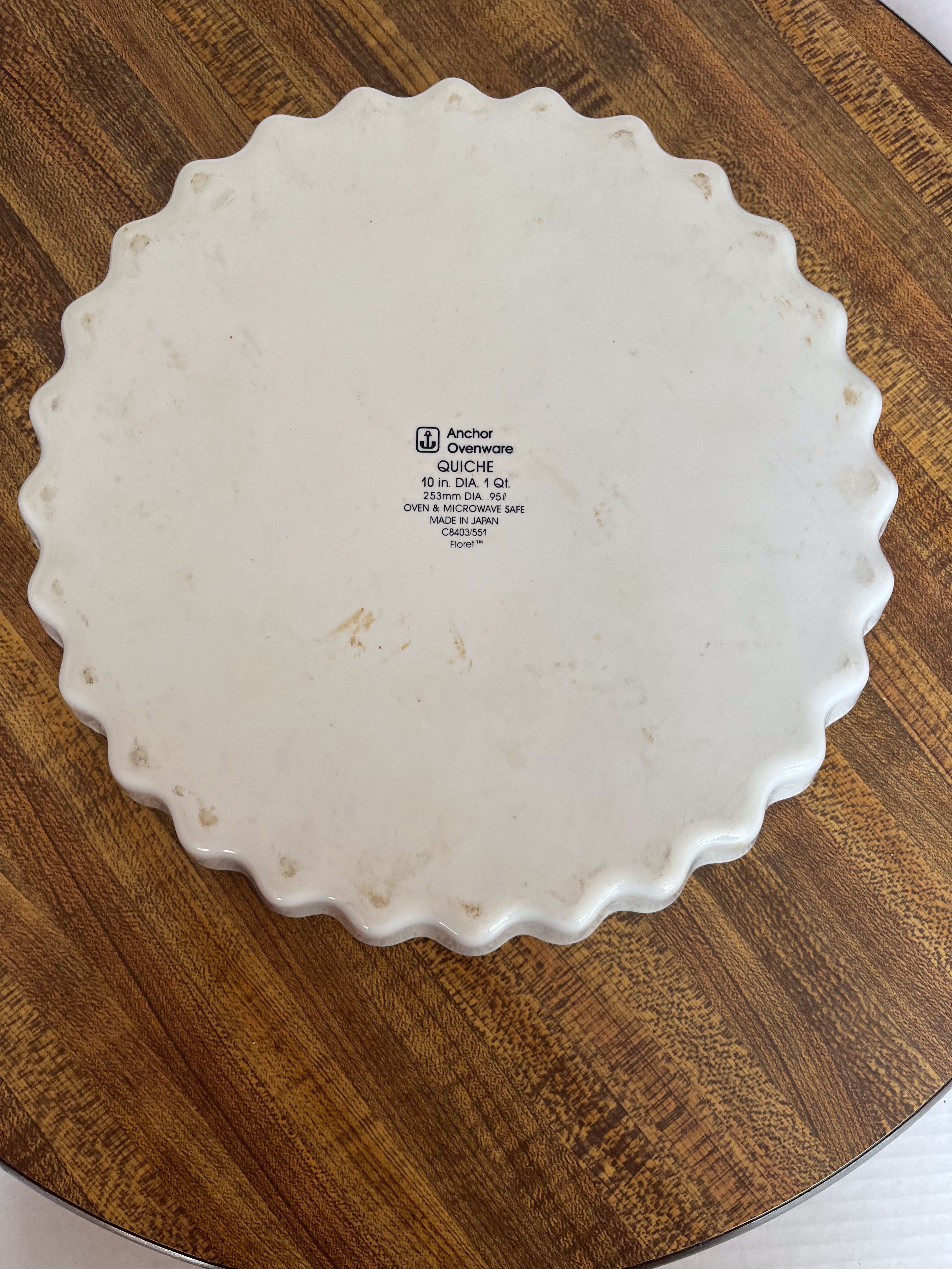 Anchor Hocking Floret Quiche Dish