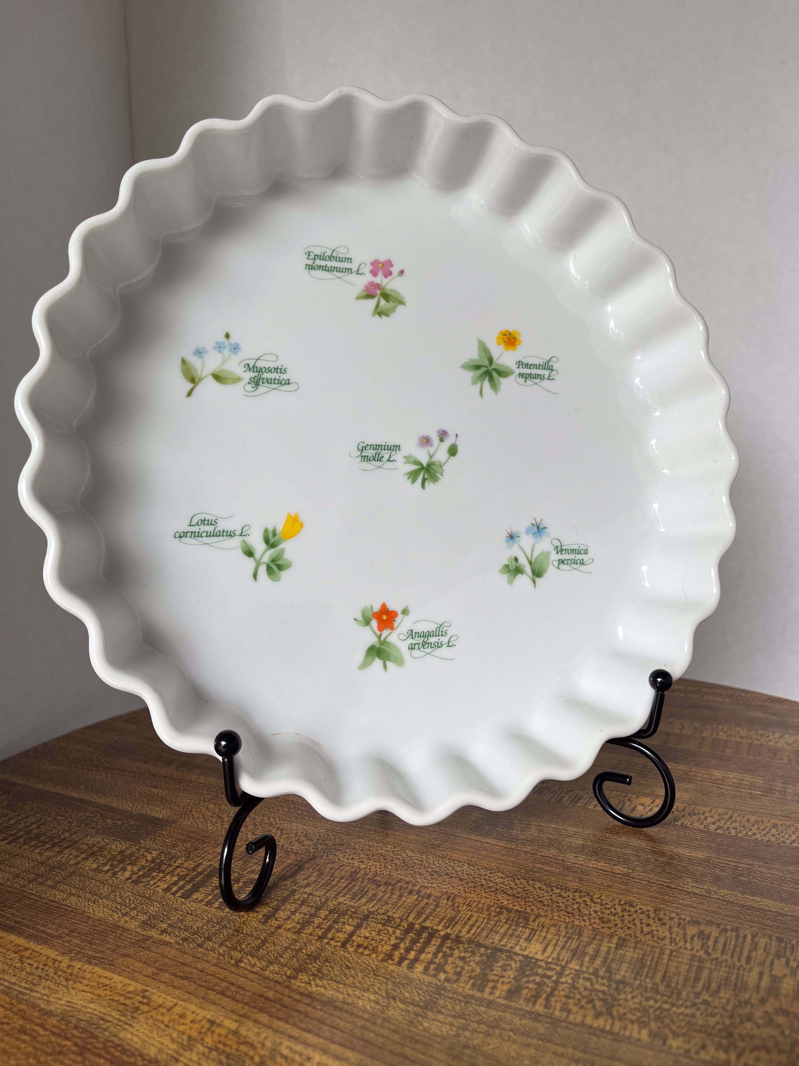 Anchor Hocking Floret Quiche Dish