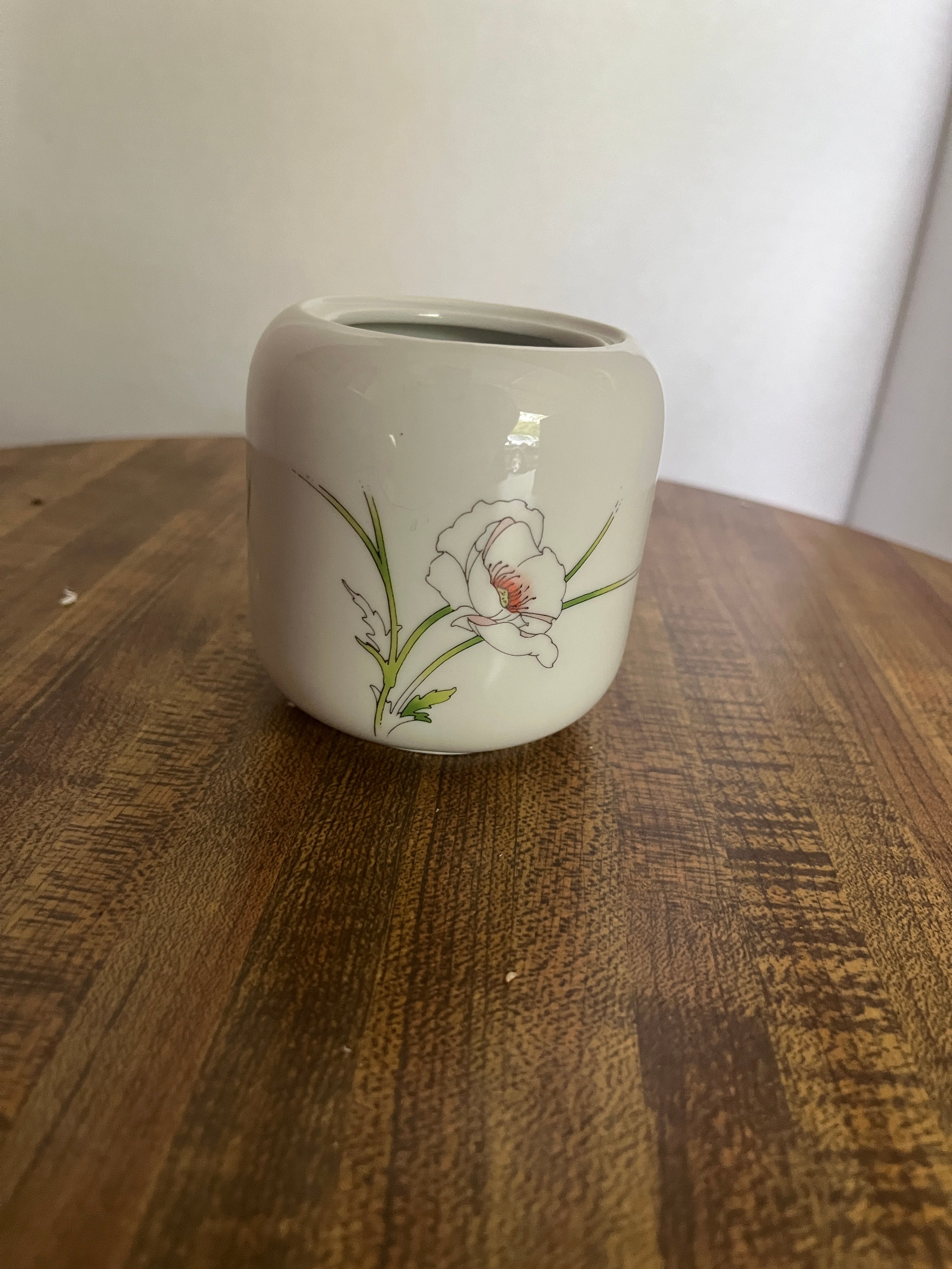 Poppy Sugar Bowl w/o lid