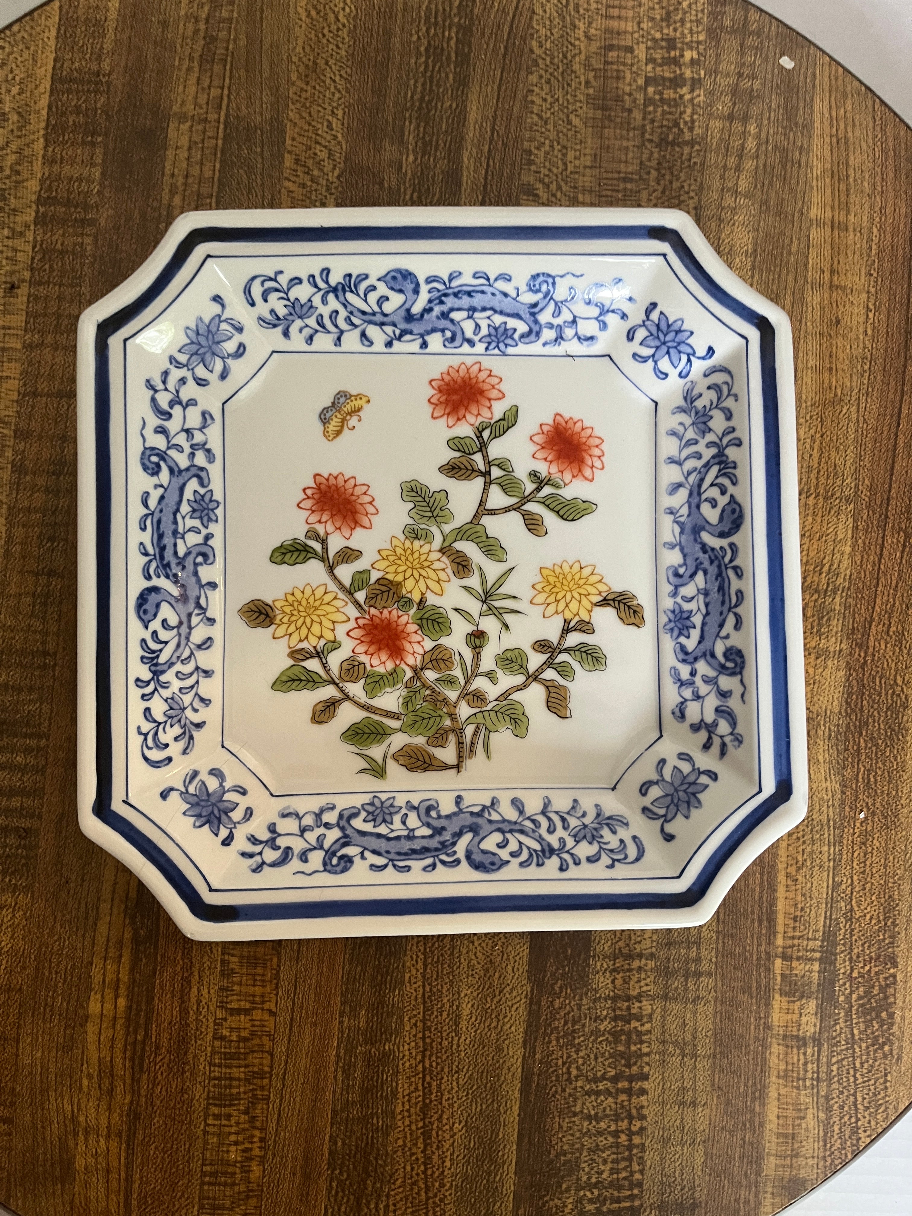 Andrea by Sadek Plate with Square Edges