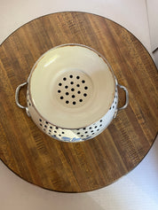 Pfaltzgraff Yorketowne  White Metal Enamel Colander