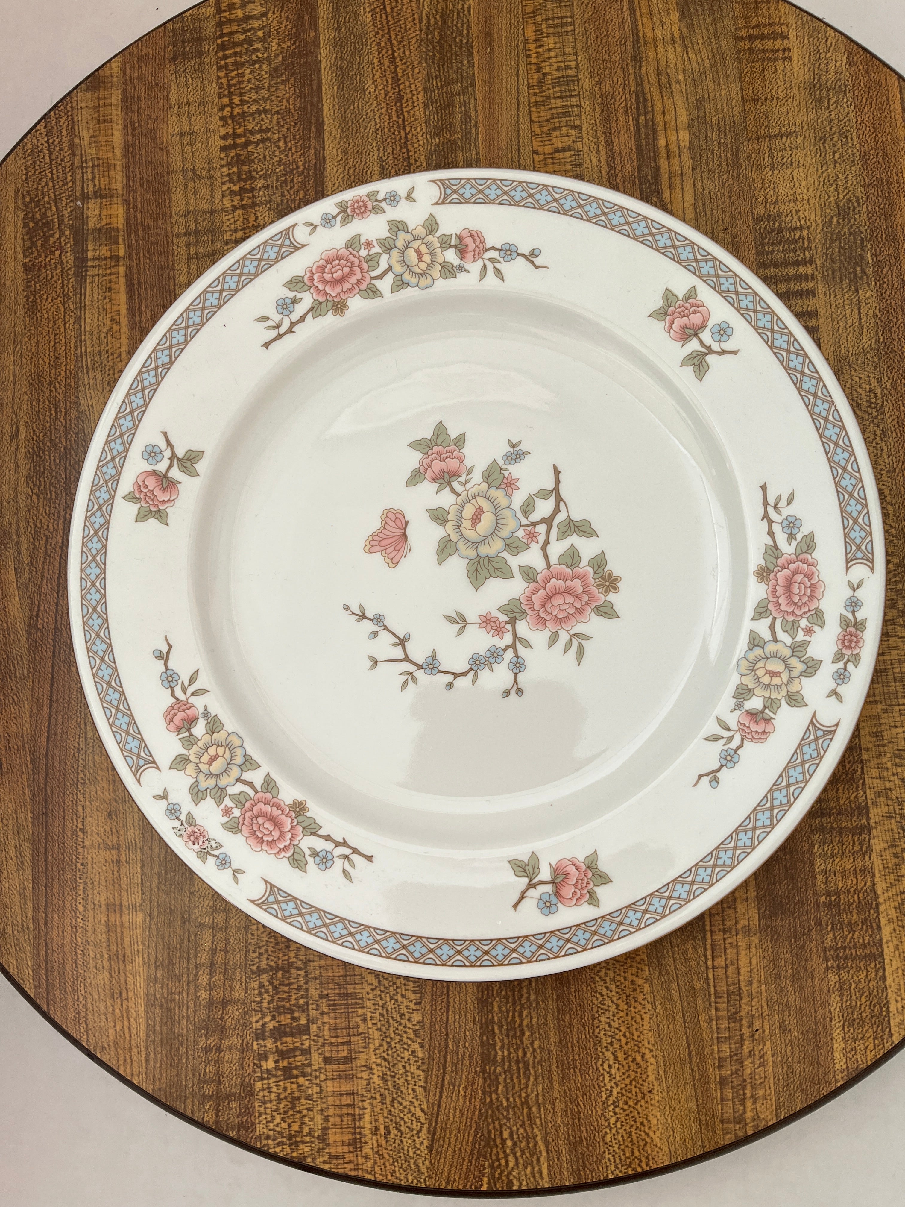 Fairfield "Serenade"  Dinner Plates
