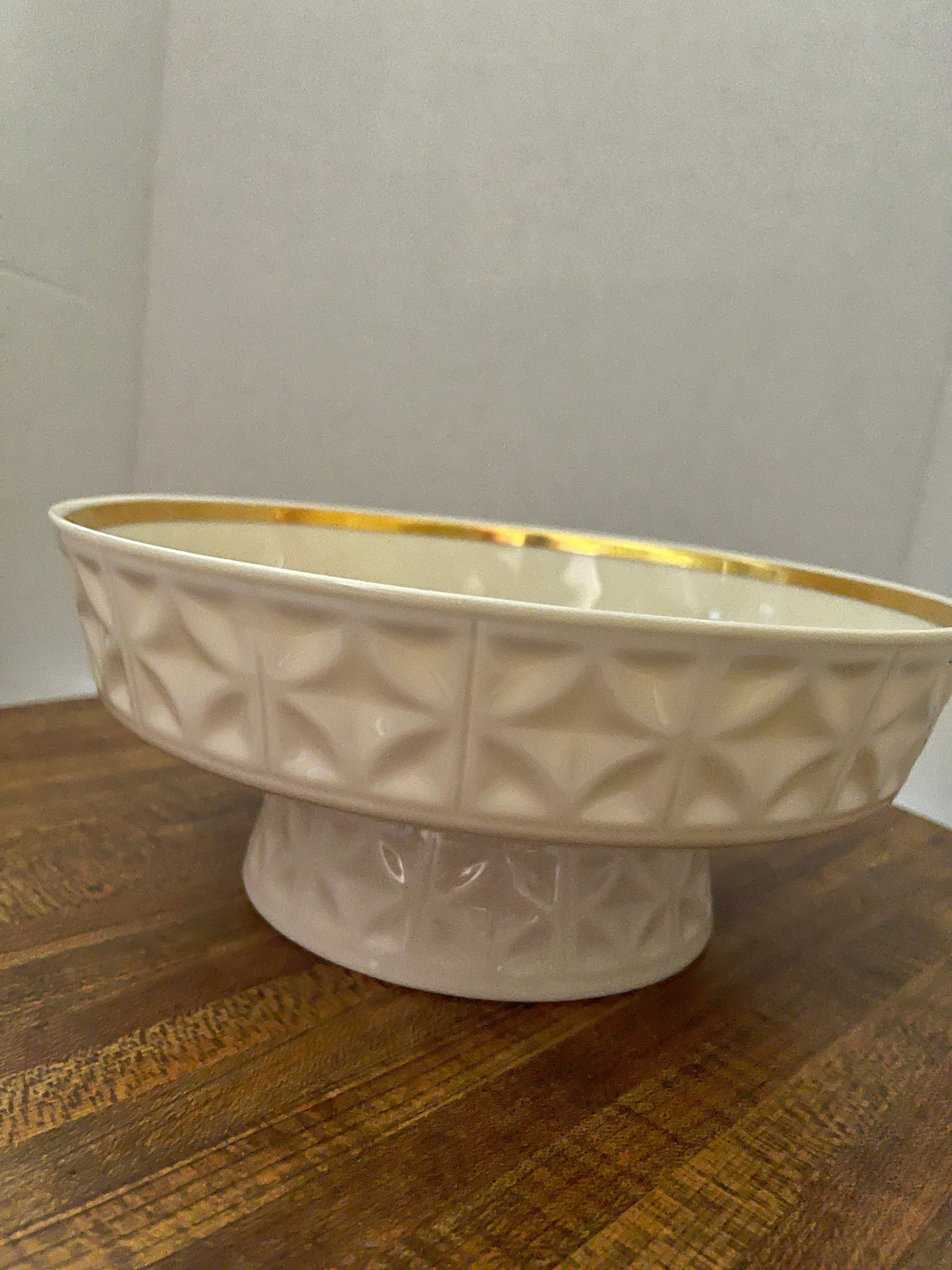 Lenox 1970s Platinum Trim Pedestal Centerpiece Bowl