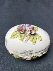 Lg. Egg with purple flowers