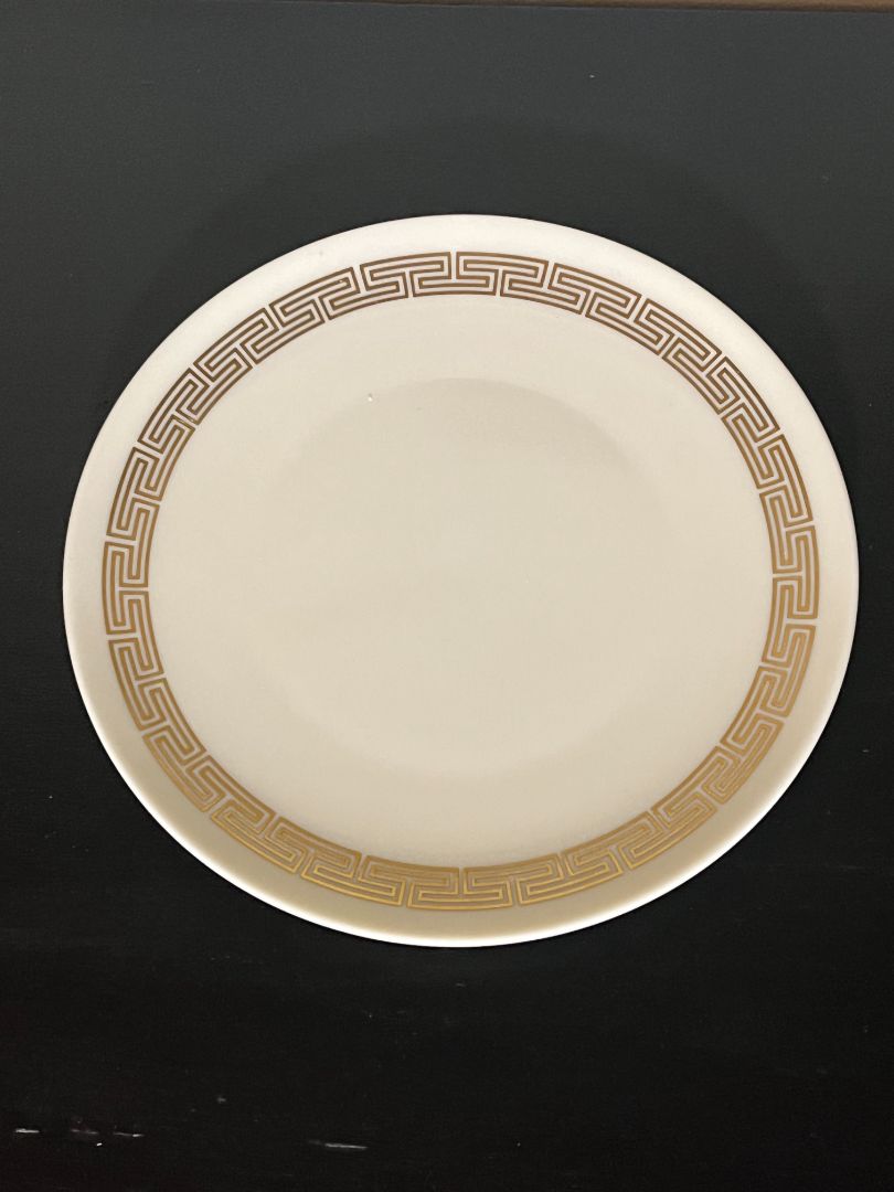 Cream Plate with Gold Rondelle